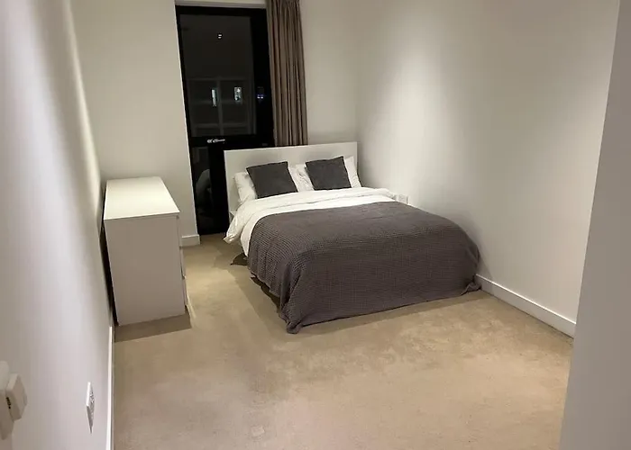 Modern 2 Bed - Olympic Park Stratford